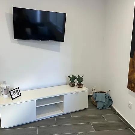 Апартаменти Ocean View By Charmes A *